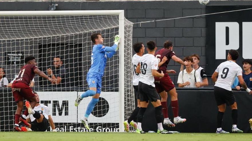 La primera reacción de Julen tras su debut en el Valencia CF