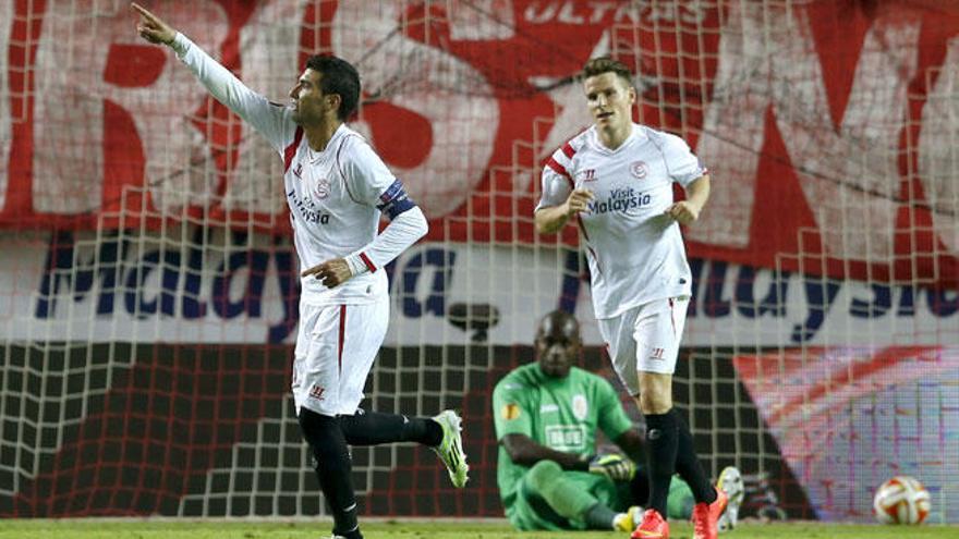 Imagen del partido entre el Sevilla y el Standard de Lieja.