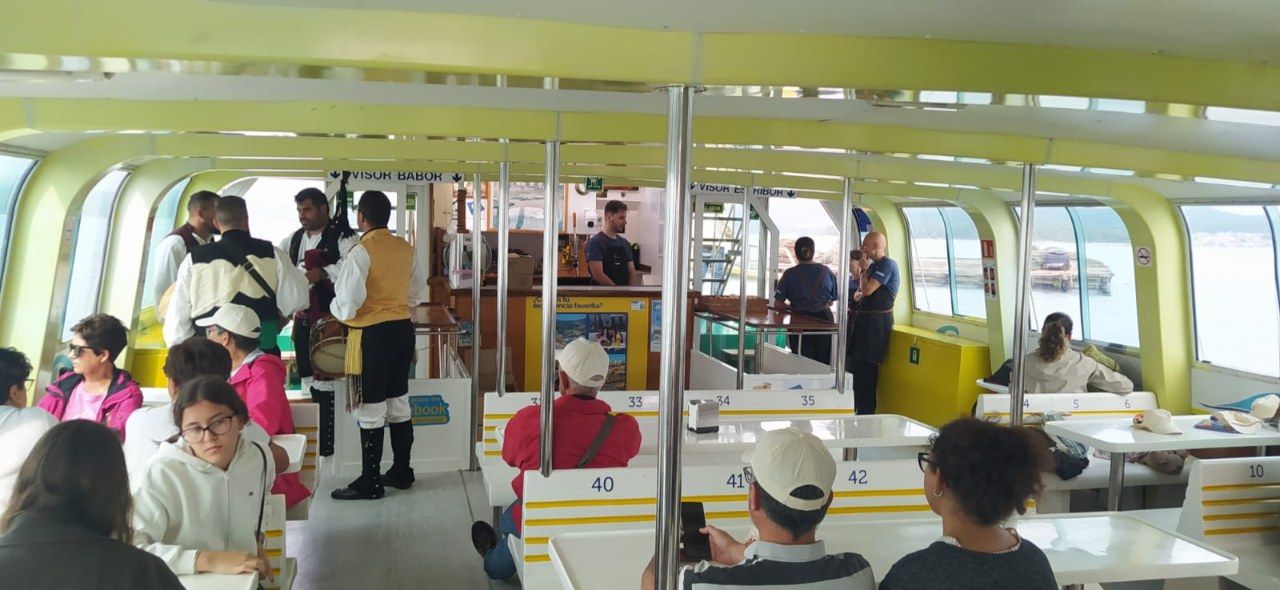 Participantes en el 39 remonte de la Ruta Xacobea do Mar de Arousa e Ulla, esta tarde.