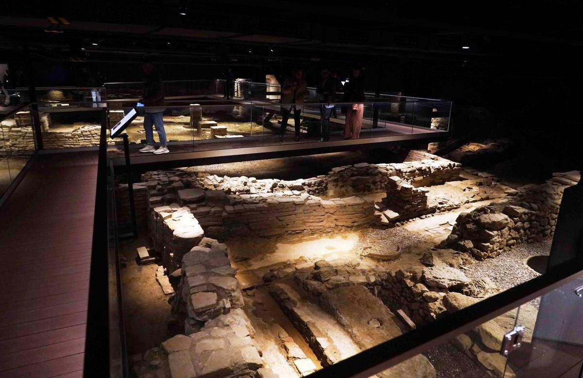 Inauguración del yacimiento romano en el subsuelo del Museo Carmen Thyssen
