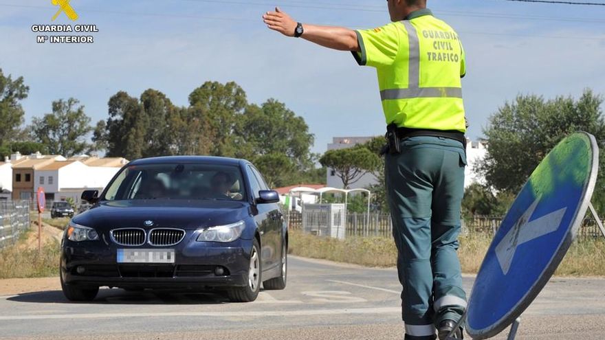 La Guardia Civil detuvo en Alicante a 88 conductores por delitos contra la seguridad vial durante agosto