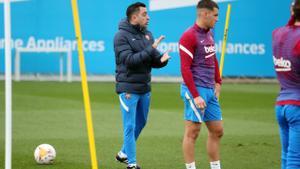 El segundo entrenamiento de Xavi, en imágenes