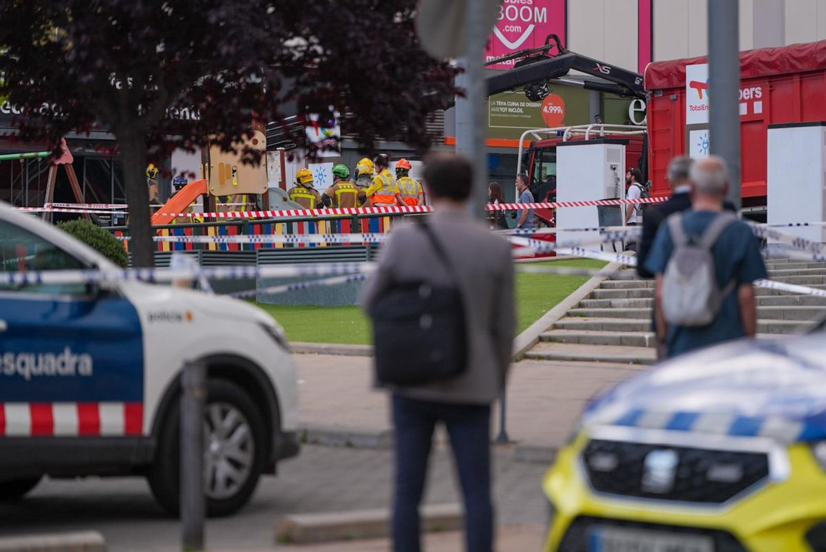 Un muerto por el derrumbe en el Centro Comercial de Sabadell