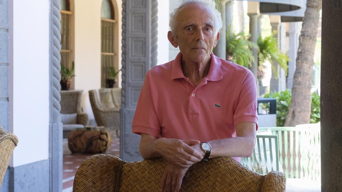 Peter Burke, historiador y académico británico especialista en historia cultural moderna, en el Hotel Santa Catalina, con motivo del I Premio Canarias Innovación y Tecnología.