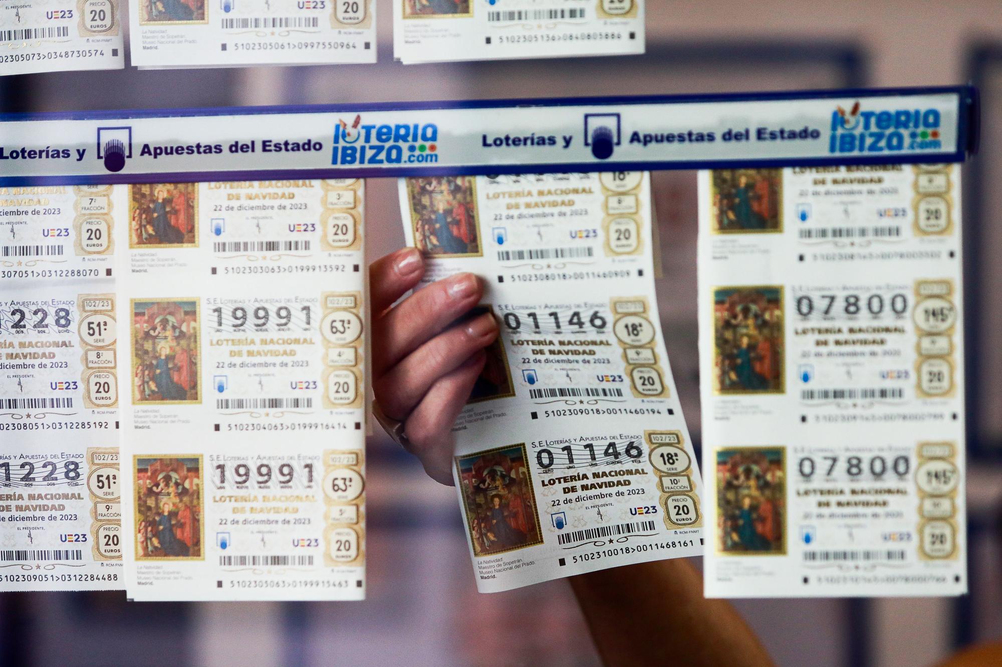 Galería de imágenes de la administración de lotería de la calle Pere Francesc de Ibiza