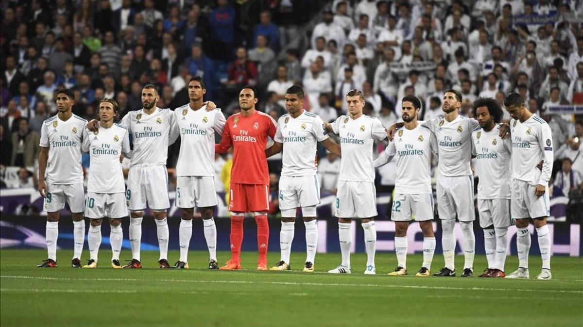 Minuto de silencio antes del encuentro entre Madrid y Tottenham