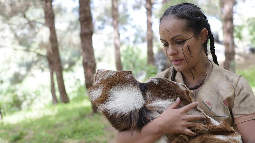 La actriz canaria Laura Perdono interpreta a Tibaratma, protagonista de &#039;Mah&#039;, de Armando Ravelo.