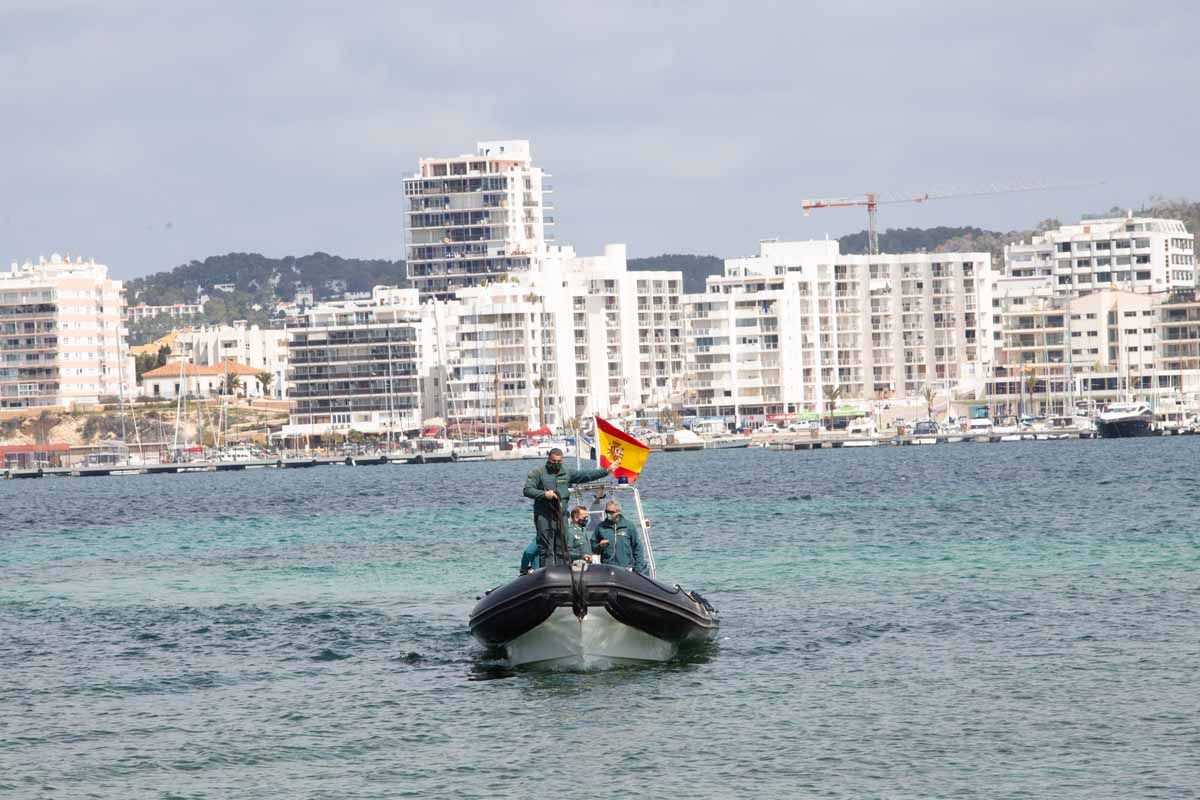 Sant Josep inicia la retirada de 156 muertos del fondo de la bahía