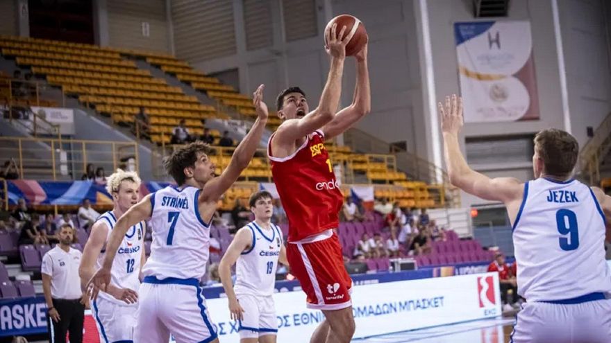 Folgueiras crece para llevar a España sub-20 a los cuartos del Eurobasket