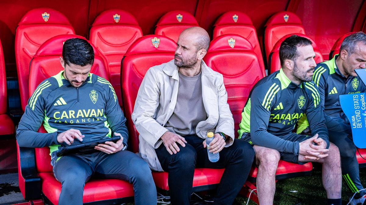 Miguel Ángel Ramírez, en el banquillo de Almería este sábado.