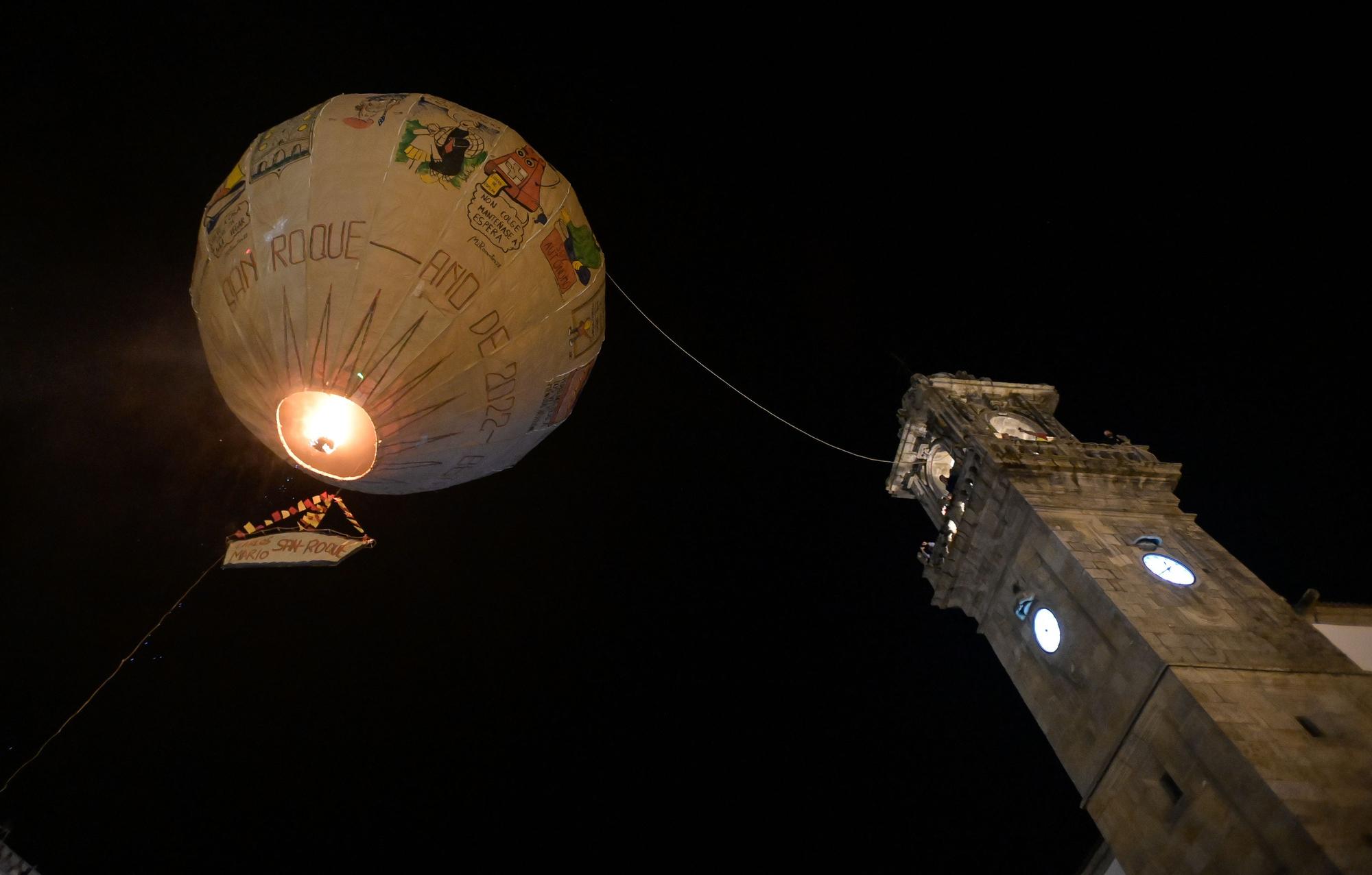 Betanzos lanza el globo de papel más grande del mundo