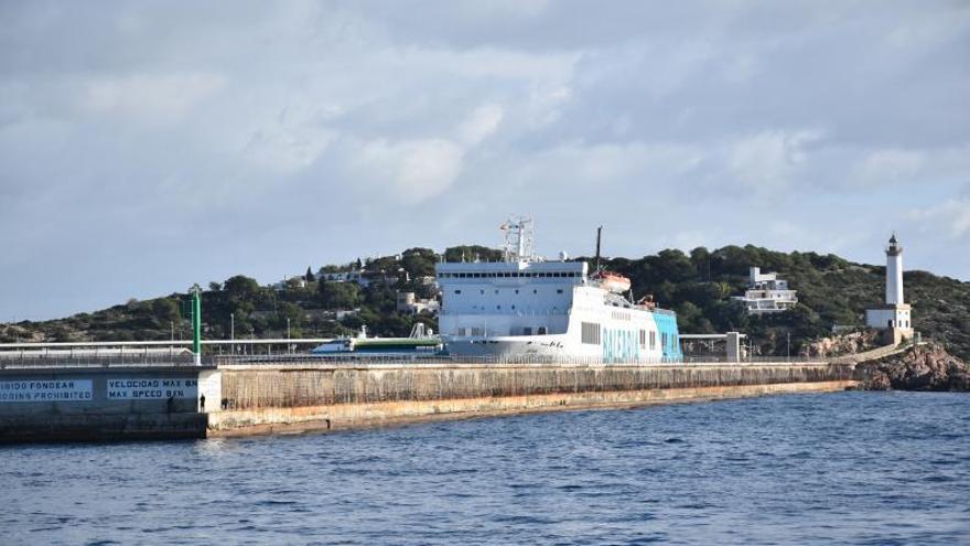 La Autoridad Portuaria invierte 12 millones para proteger los cimientos del dique de es Botafoc en Ibiza