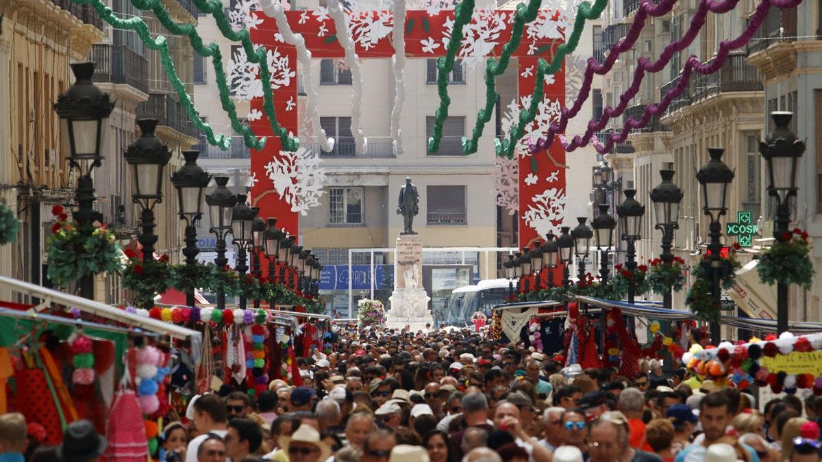 La calle Larios, repleta durante la Feria de 2019.