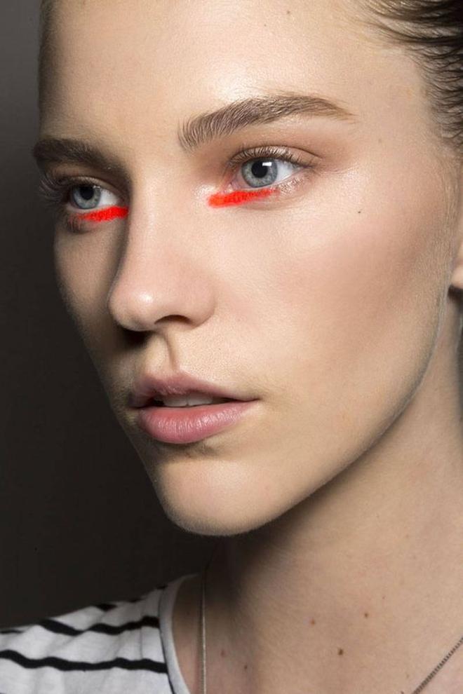 Eyeliner de color: tono anaranjado