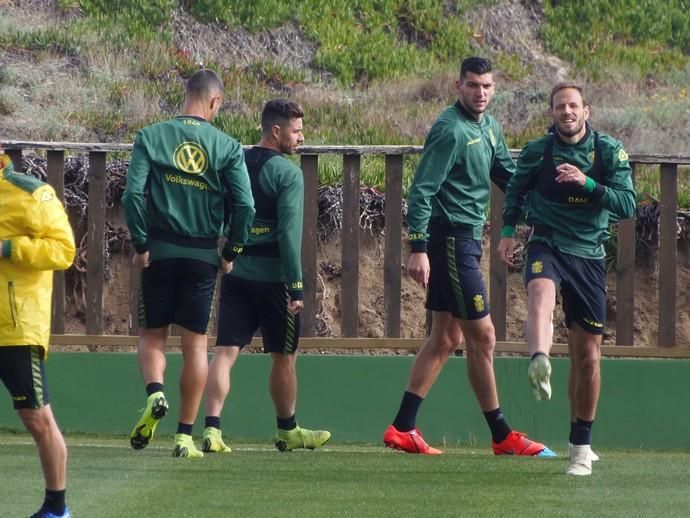 Fotos del entrenamiento de la UD Las Palmas en El Saler (24/01/2019)