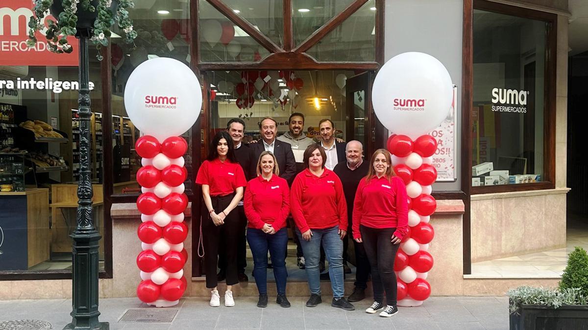 Equipo del nuevo establecimiento Suma en Málaga.