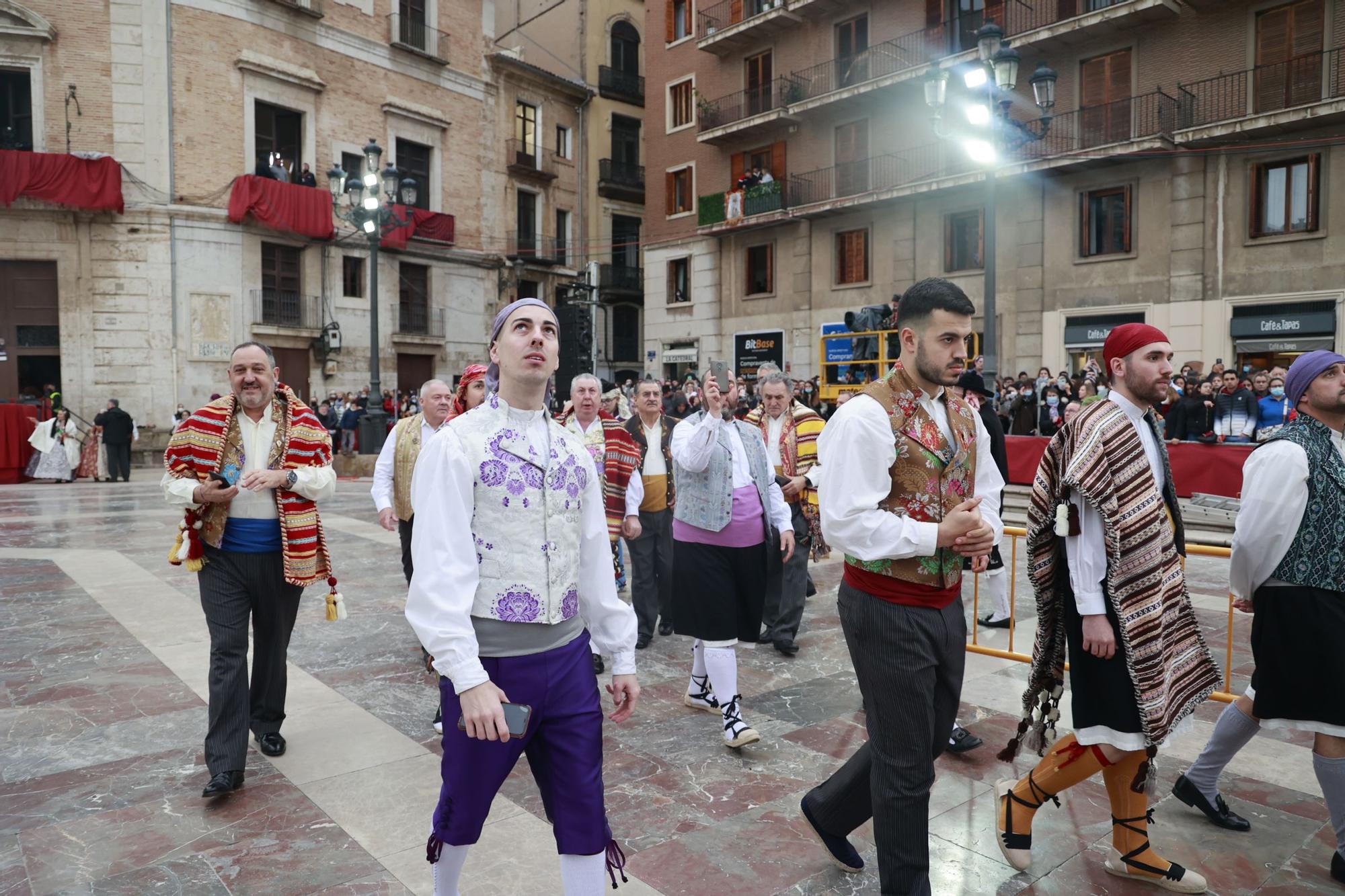 Búscate en el segundo día de ofrenda por la calle Quart (entre las 18:00 a las 19:00 horas)