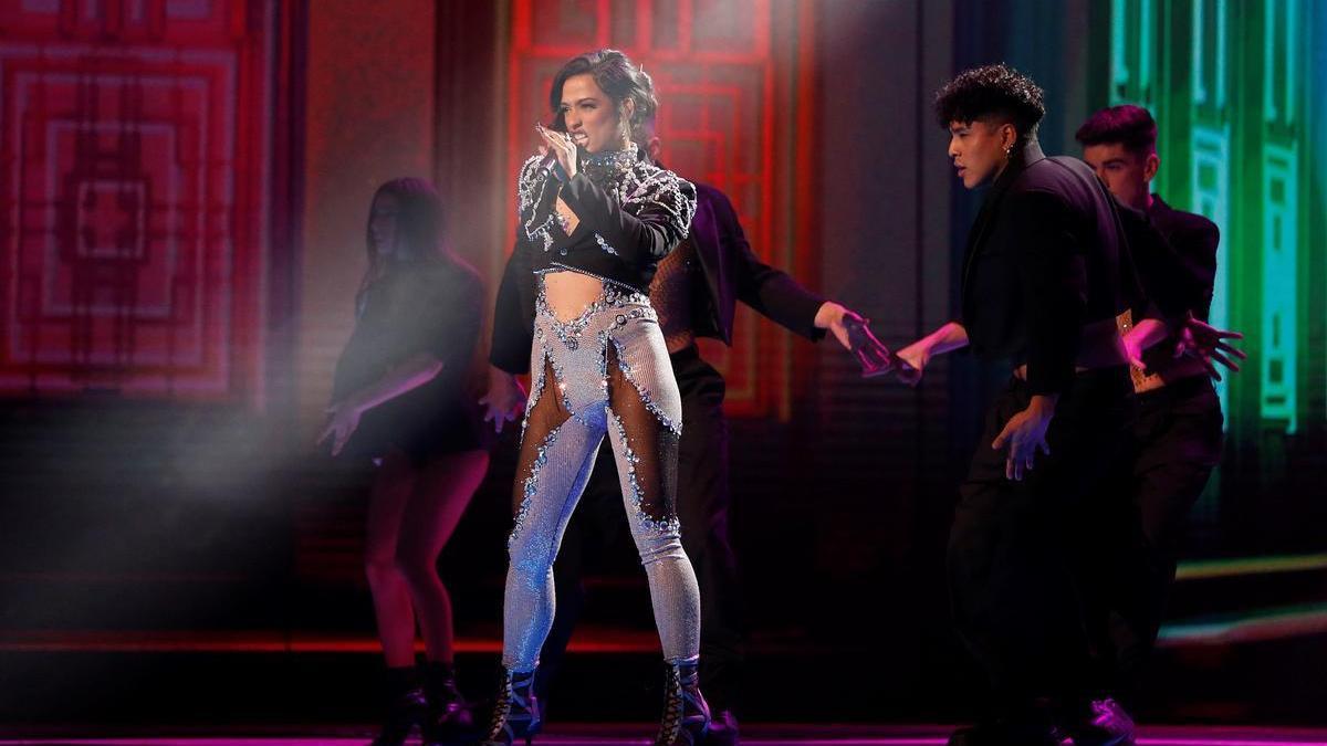 Chanel durante su actuación en la primera edición del Benidorm Fest.