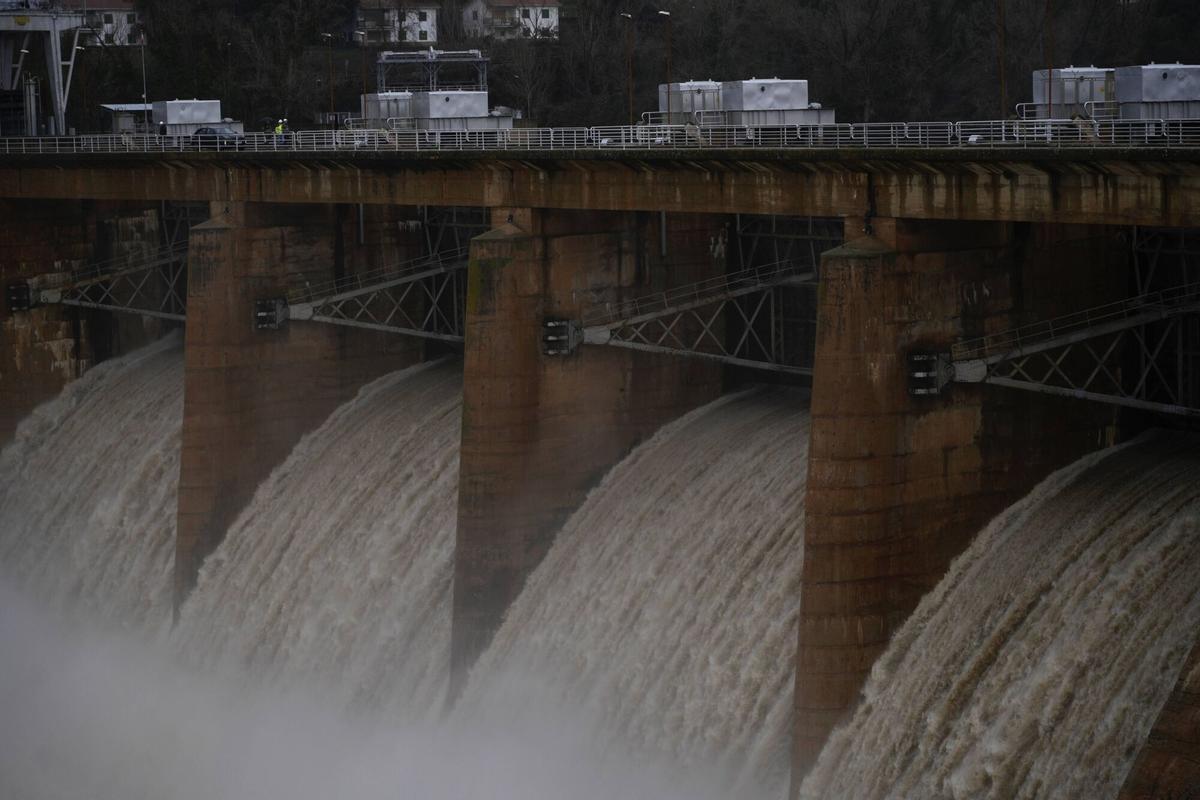 El estado de las presas de Zamora tras la crecida de los río por el temporal.
