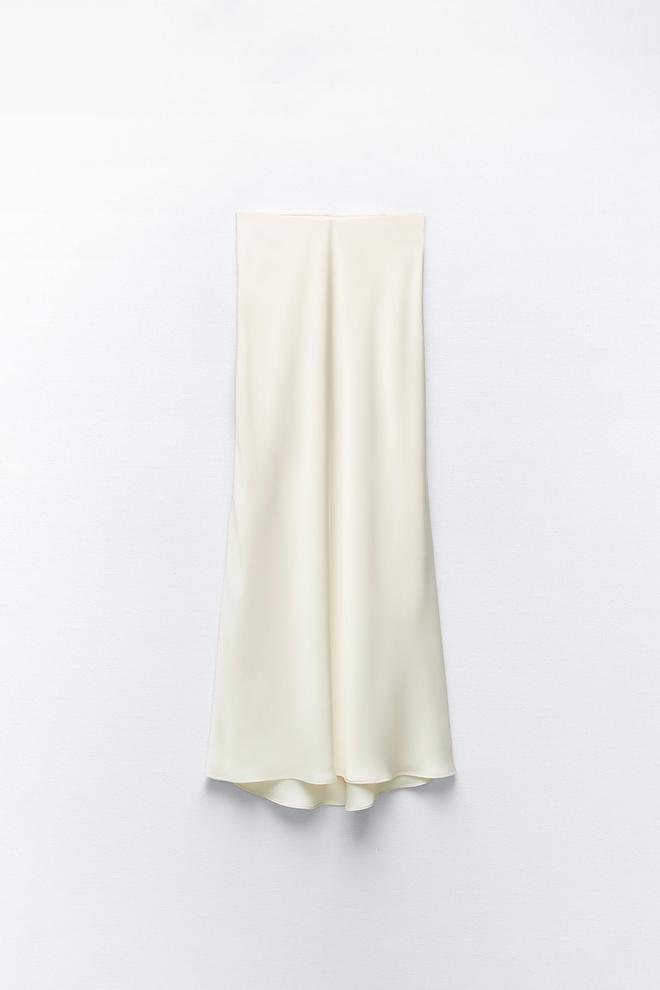 Falda midi satinada de Zara