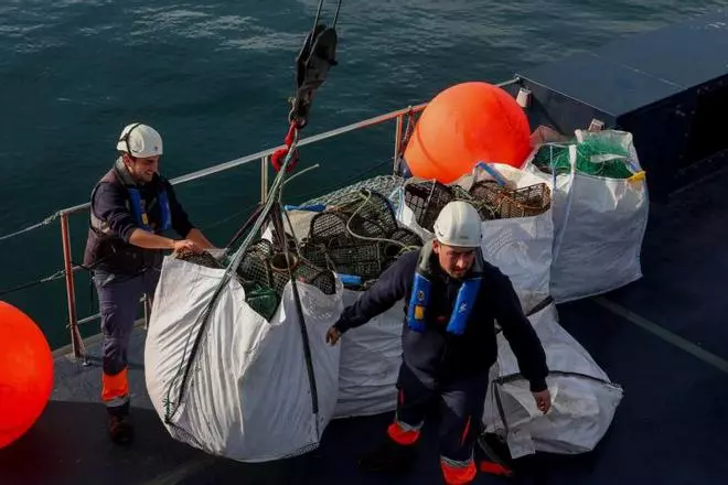 El viento y la luna llena amenazan el regreso de nécora y pulpo a las lonjas