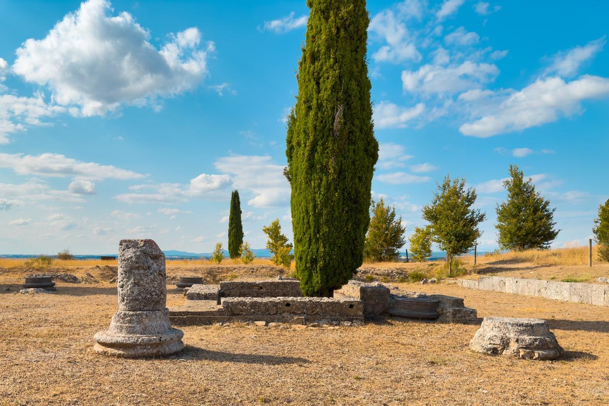Ruinas de la antigua colonia romana de Clunia Sulpicia en Burgos