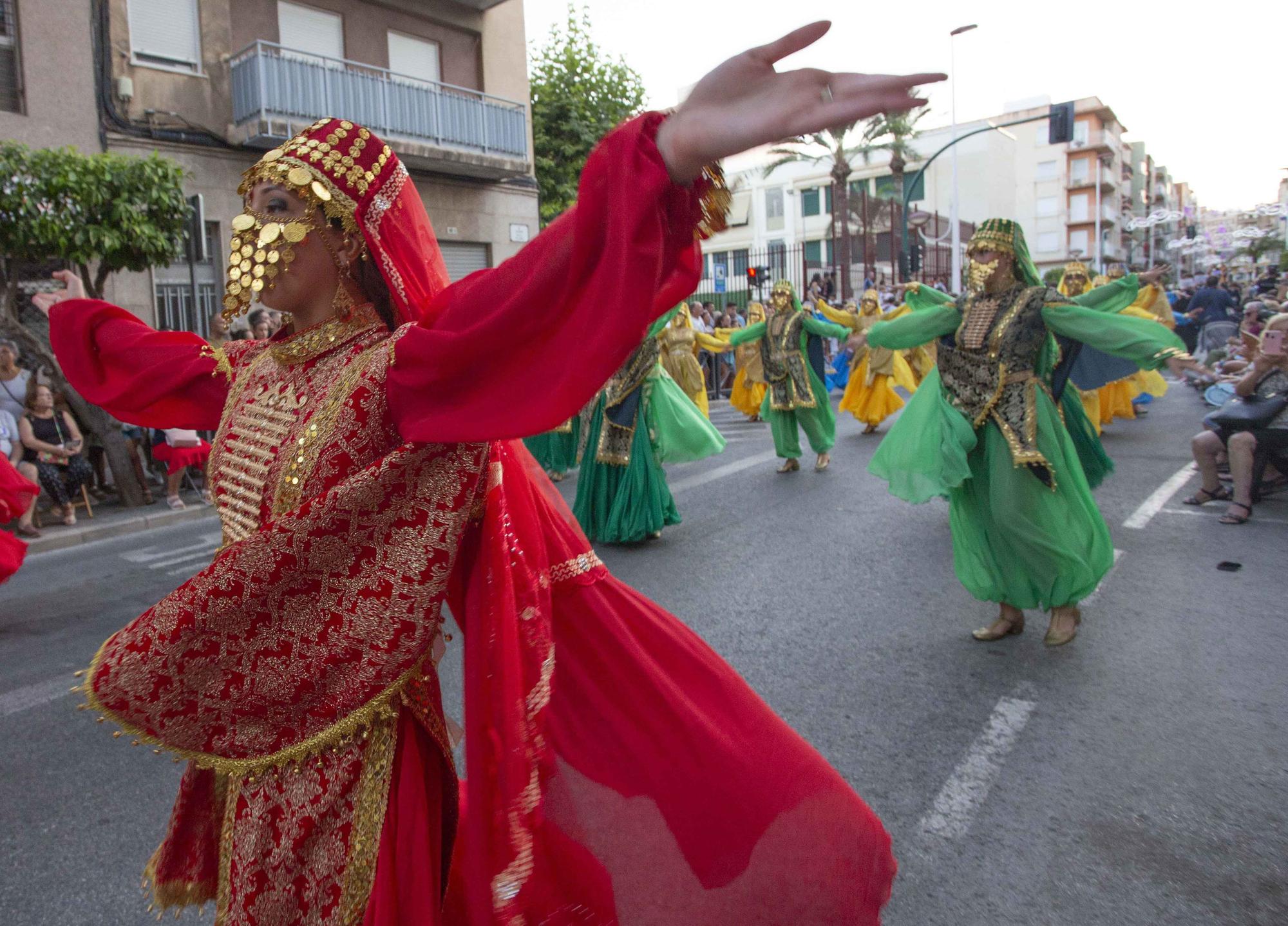 Arranca una fastuosa Entrada Mora en Elche