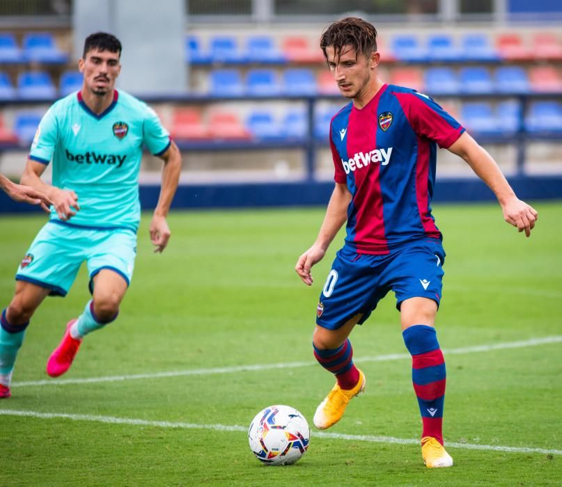 El Levante se entrena contra el Levante