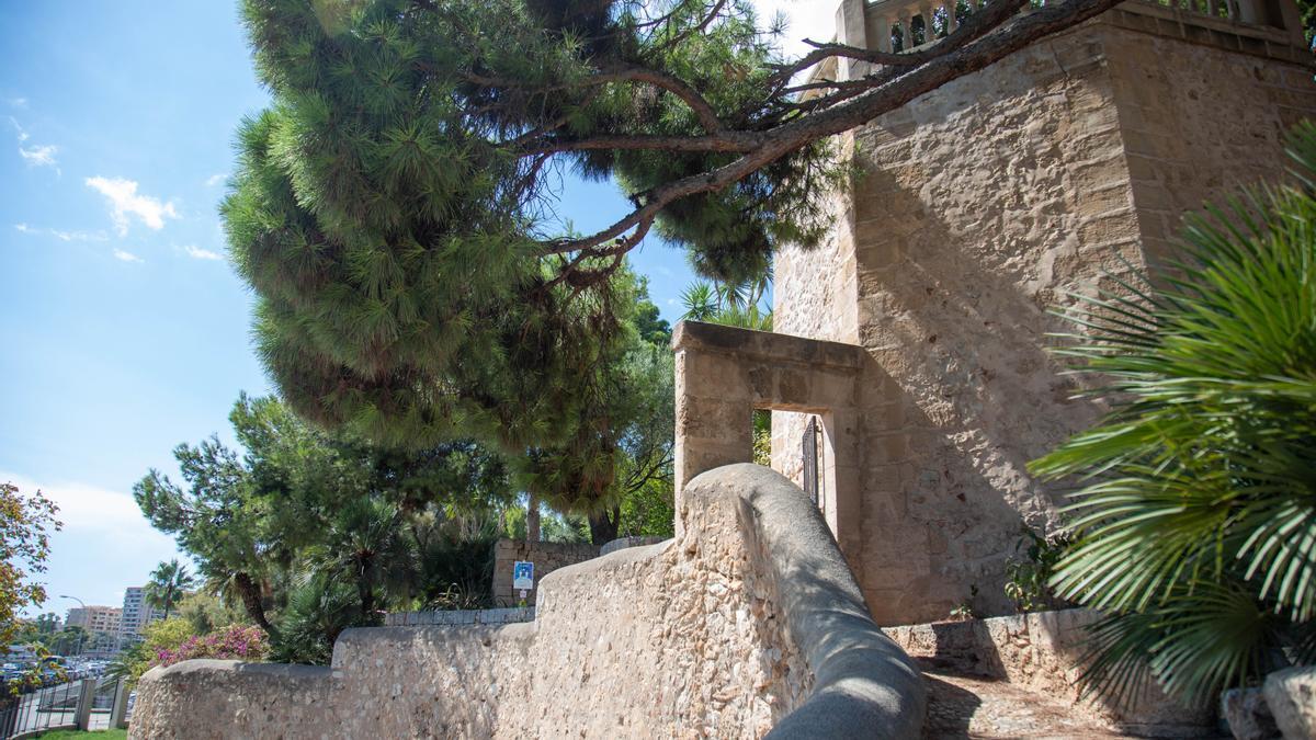 Der Aufgang zu der Gartenanlage Jardins de Natzaret in Palma de Mallorca.