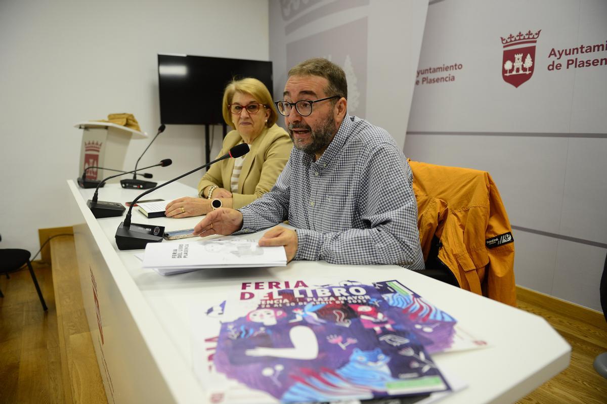 Presentación de la feria del libro de Plasencia.