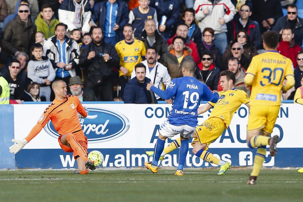 El Oviedo cae derrotado ante el Alcorcón