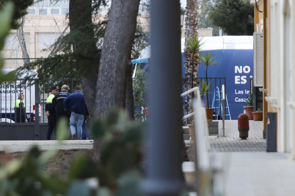 El autobús de Hazte Oír, interceptado en València