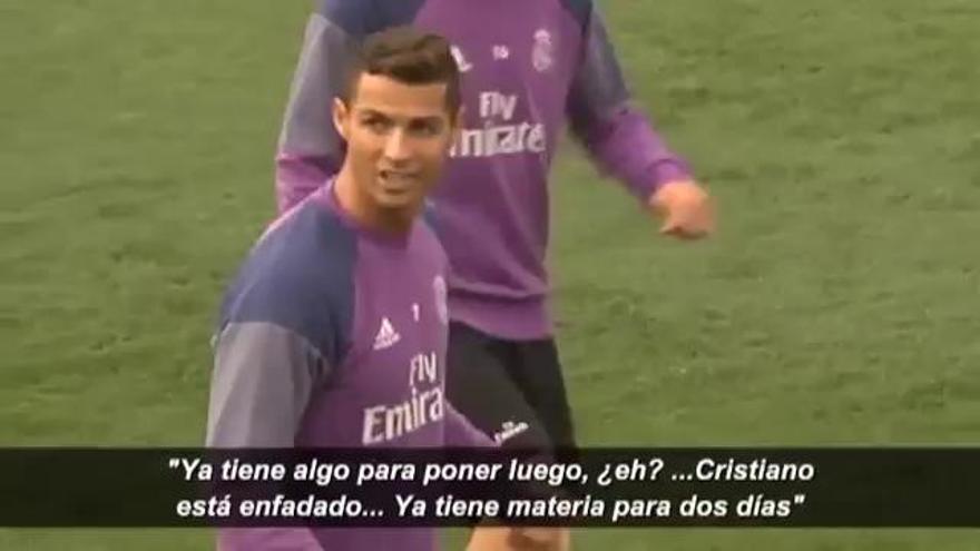 Balonazo de Cristiano a la prensa