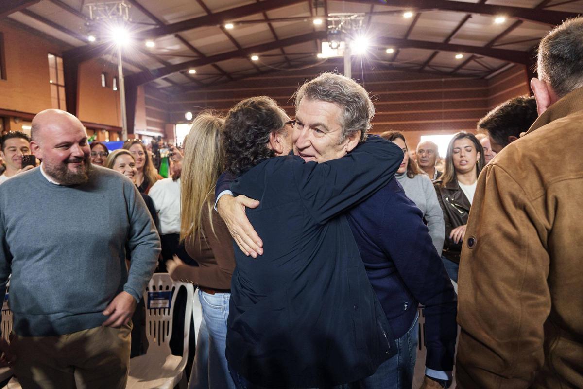 FOTOGALERÍA | El acto de Feijóo y Guardiola en Lobón, en imágenes