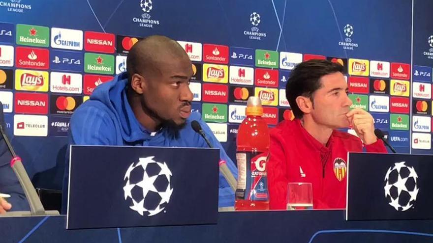 Marcelino y Kondogbia dan la cara antes de medirse al Young Boys en Champions