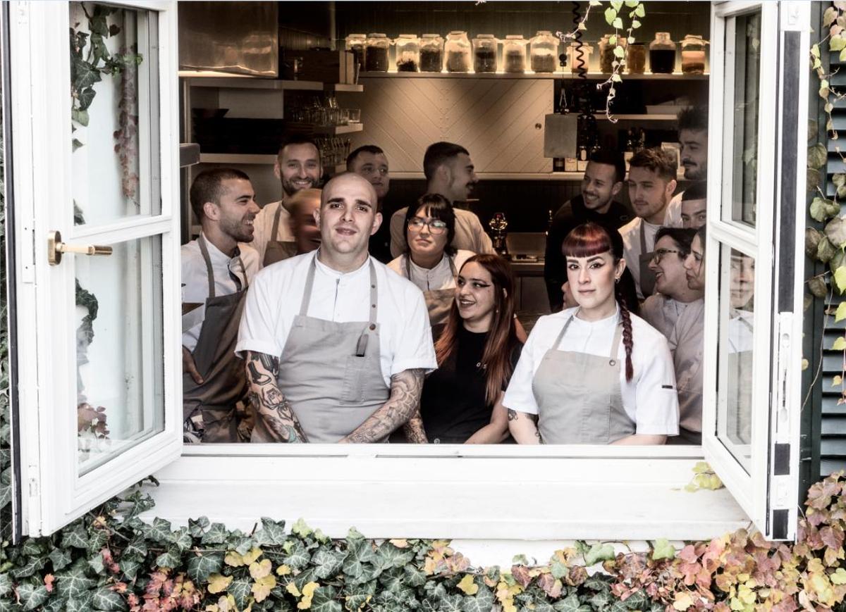 El joven equipo de Osa, el restaurante-fenómeno de la Ribera del Manzanares.