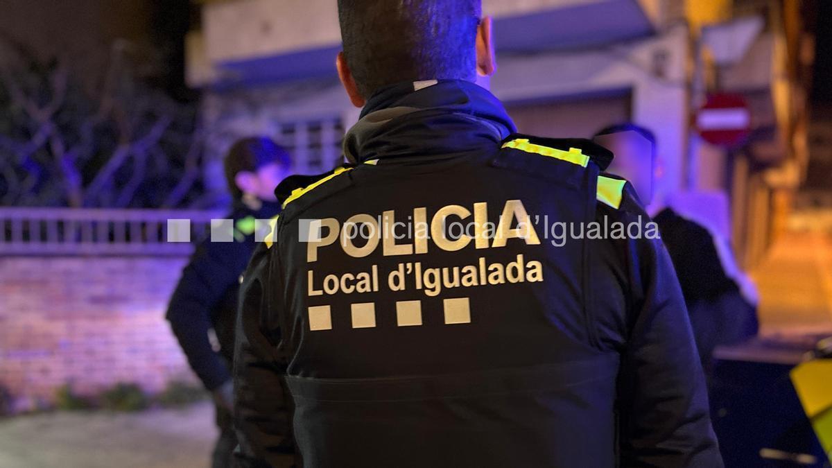 La Policia Local va detenir l'home i el va posar a disposició dels Mossos