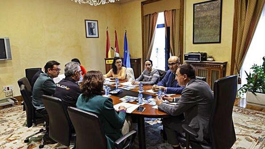 Reunión para hablar del plan director de convivencia en los centros educativos.