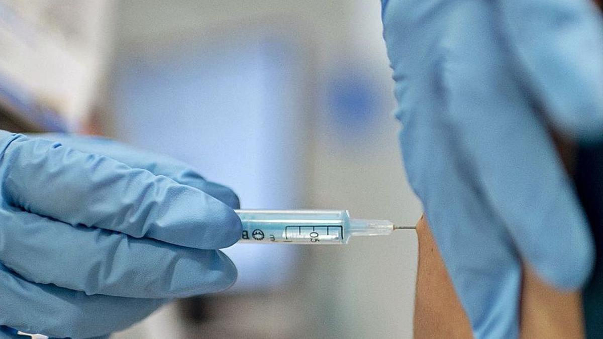 El plan de vacunación ha propiaciado la inoculación de 6.000 nuevas dosis en las últimas 24 horas.