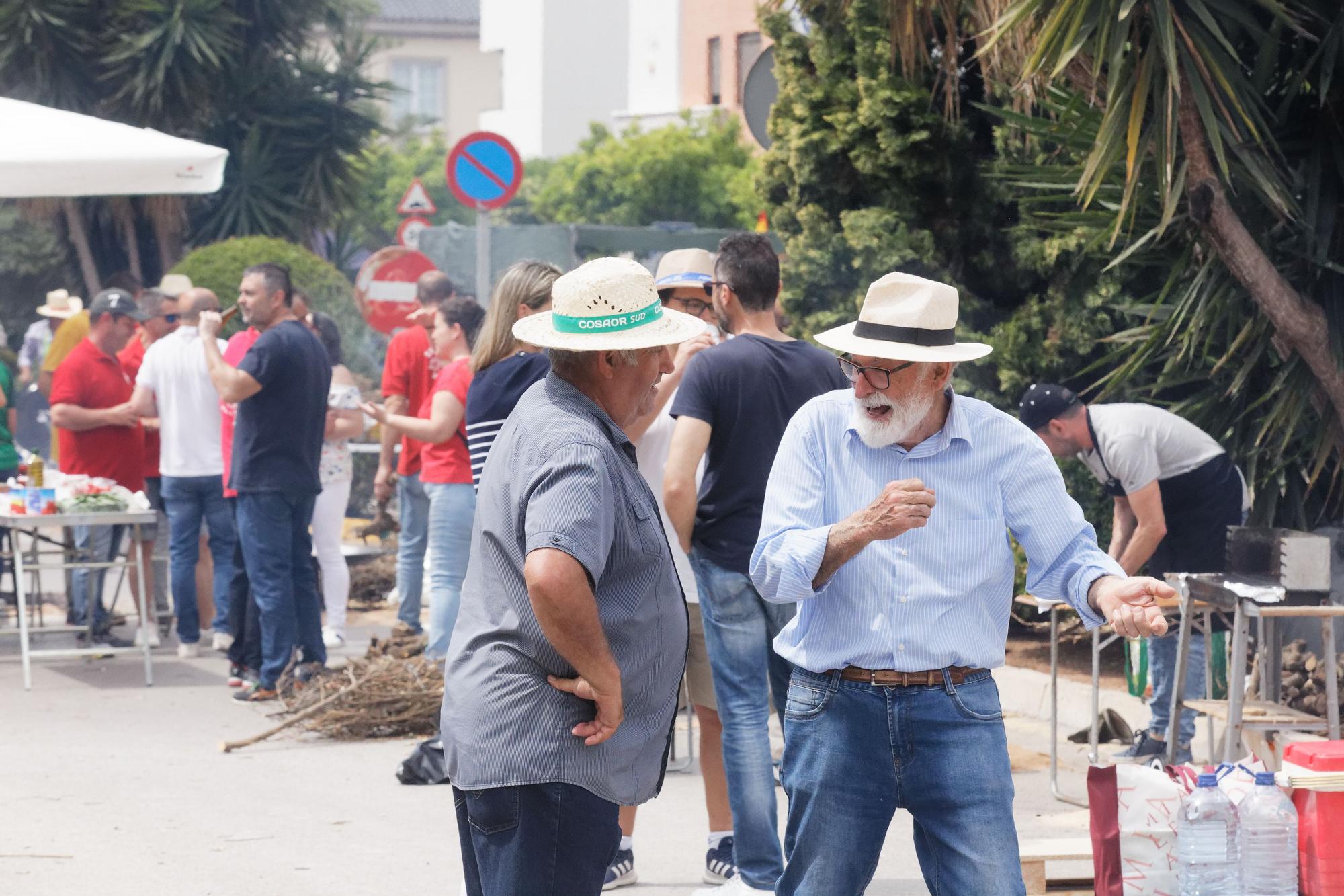 ¡Búscate en la macrogalería! Castellón vive un puente de fiestas en los municipios