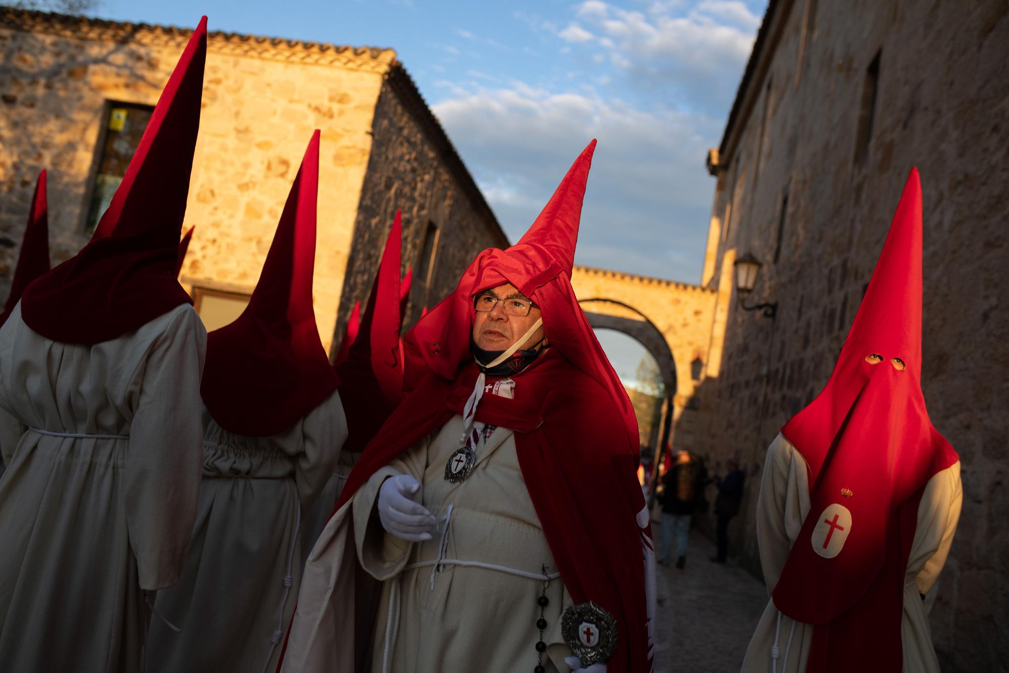 GALERÍA | Así ha sido el juramento de la Cofradía del Silencio