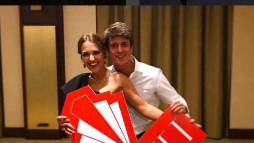 Paula Echevarria y Nicolás Toth, en una foto de promoción de la serie Velvet
