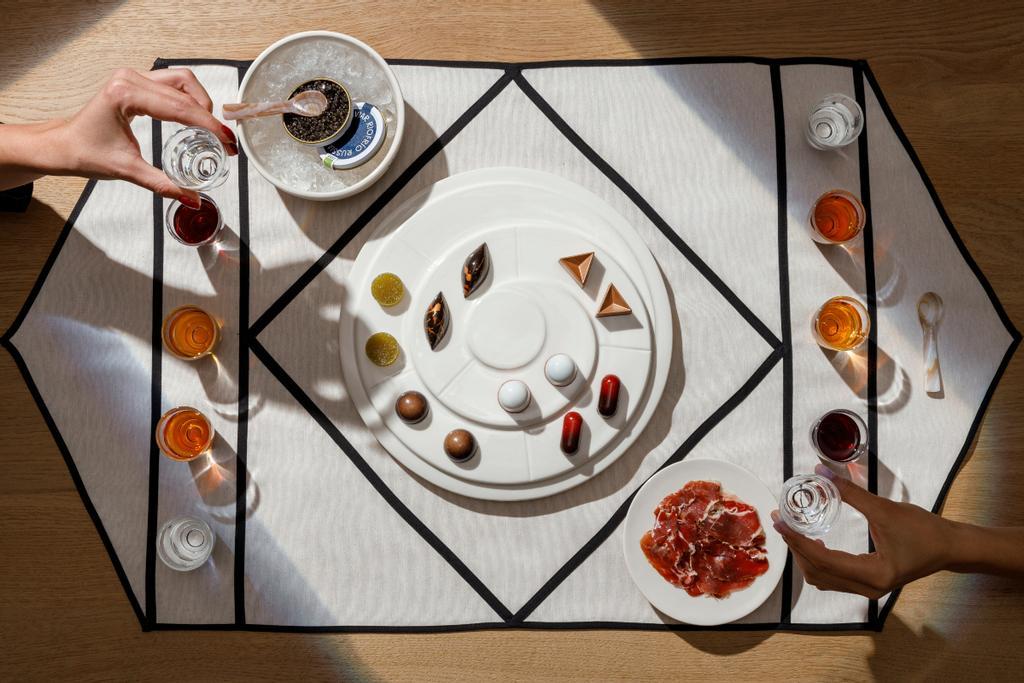 El Despertar de los sentidos es un homenaje gastronómico a los 250 años de Osborne como embajador de la gastronomía española en el mundo.