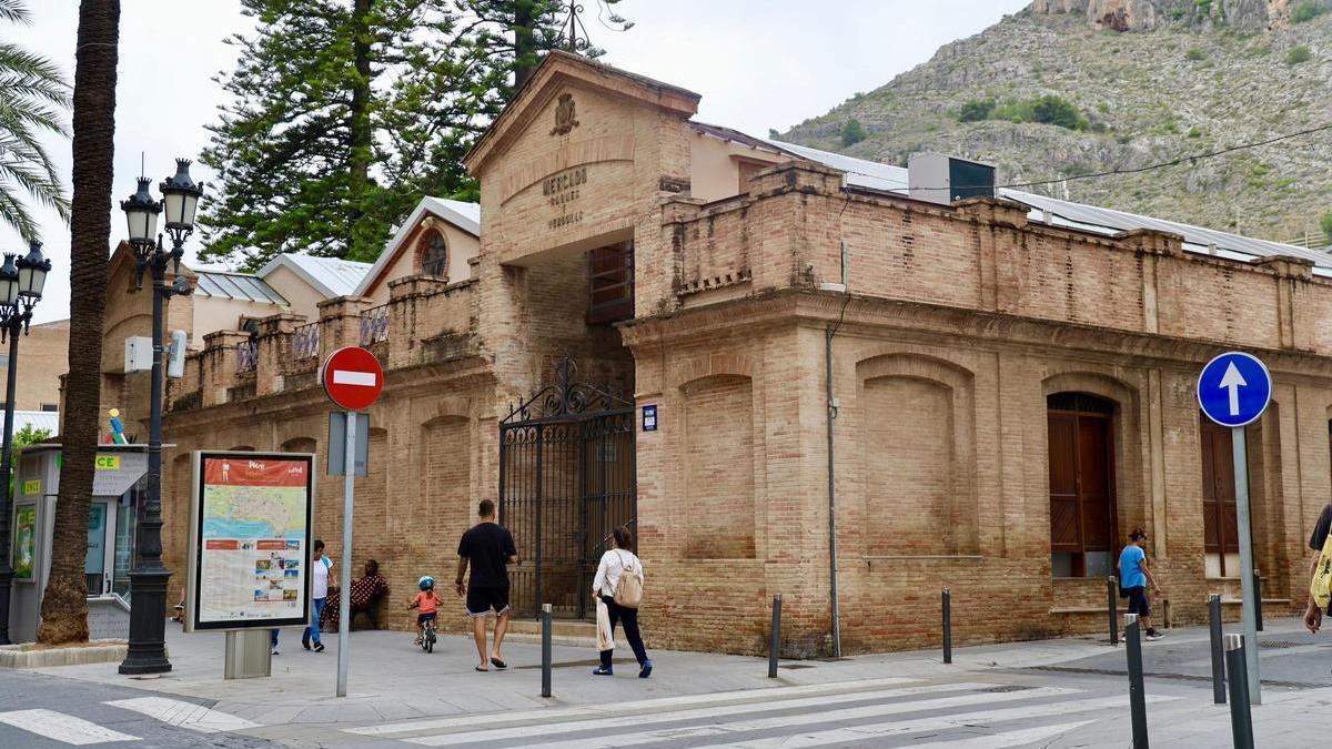 La nave del mercado de Cullera que se habilitará como un gran espacio gastronómico.