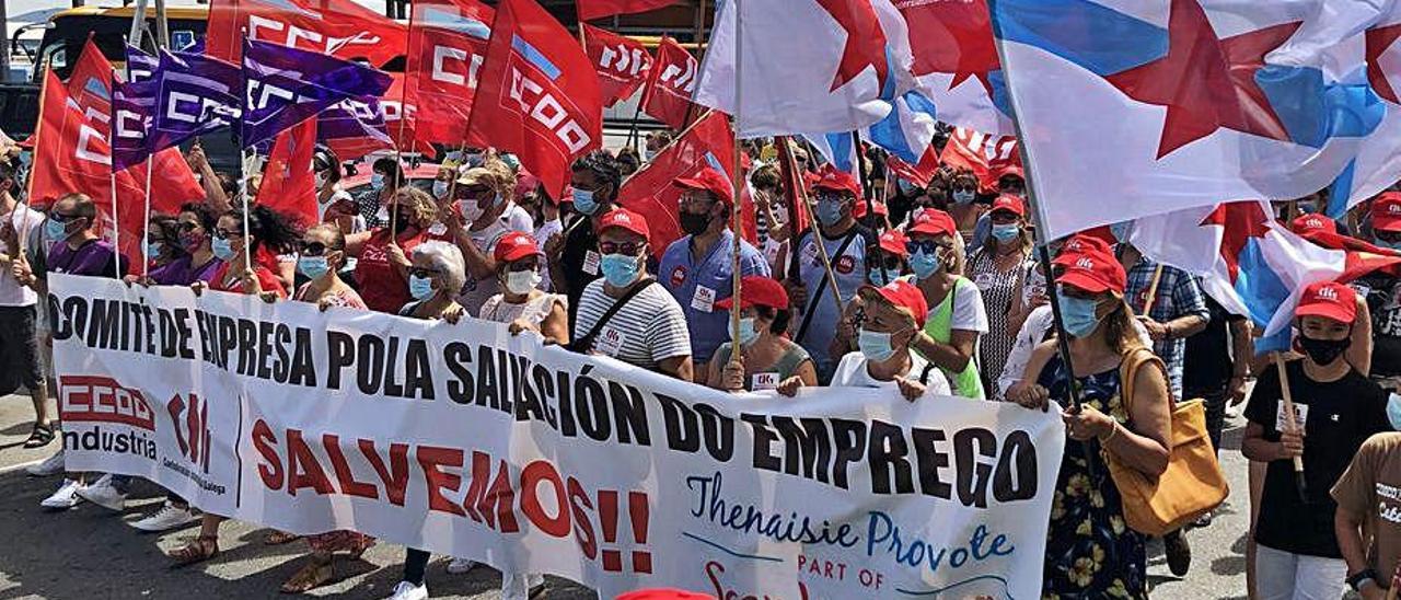 Manifestación de trabajadores de Thenaisie Provote.