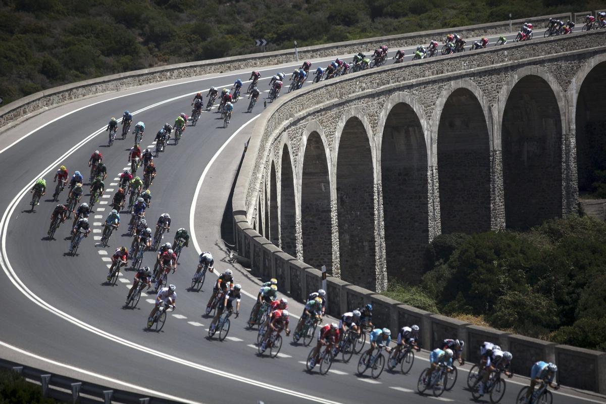 La ingesta de cetonas, permitida por la UCI, ha provocado controversia en el mundo del ciclismo.