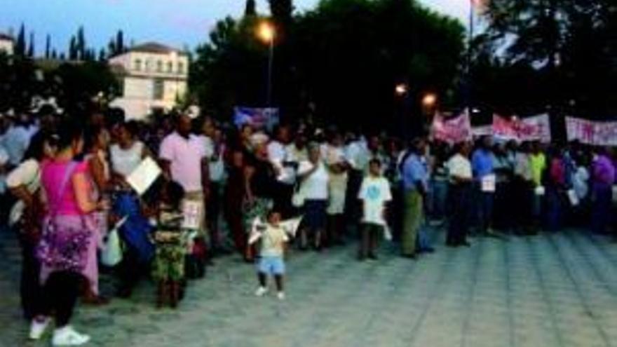 2.000 personas reclaman en Zafra luz verde a la refinería