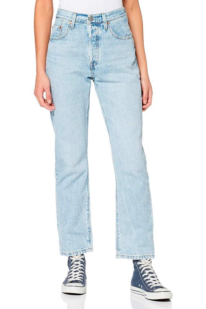 Vaquero clarito crop 501 de Levi's a la venta en Amazon. (Precio: 40,61 euros a 133,69 euros)