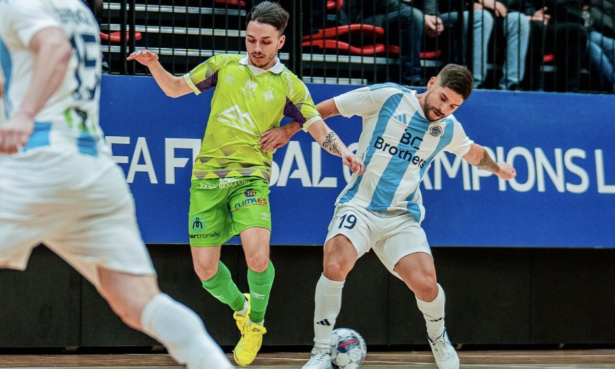 El exazulgrana David Peña, este viernes en Riga