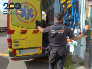 Clava un vaso en el cuello a un hombre tras una discusión por diez euros